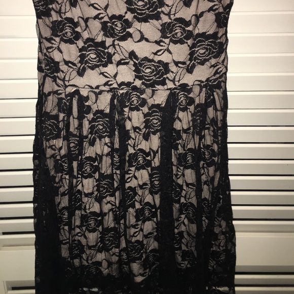Monteau Black Lace Over Tan Dress - Picture 5 of 6